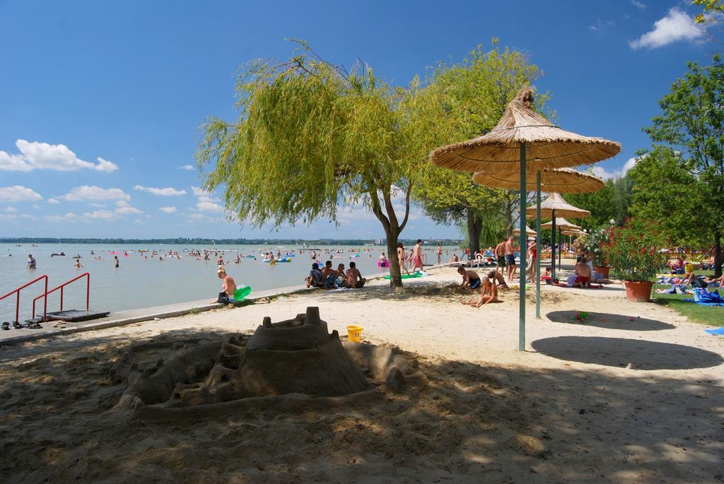 Frankie Holiday Apartment I. Balatongyörök Buitenkant foto